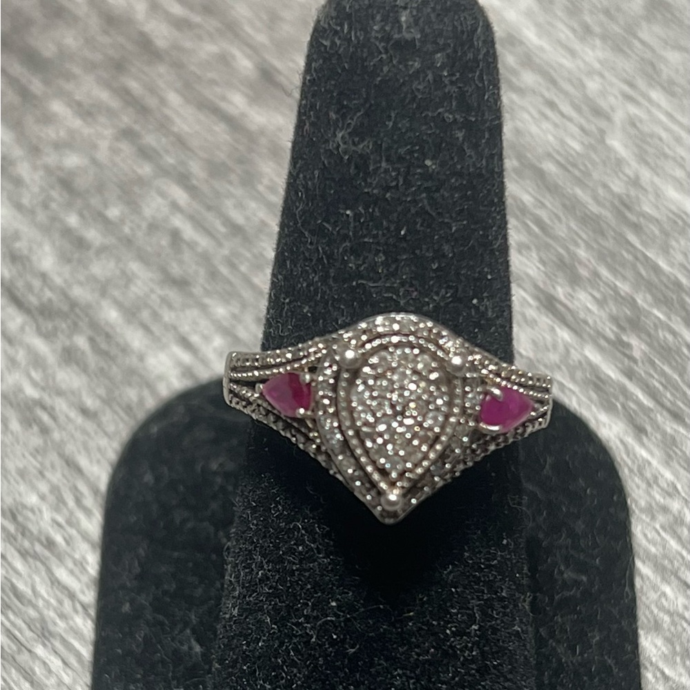 DIAMOND  and Ruby RING - Picture 2 of 15